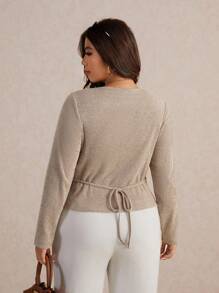 Elaquor 大码女式休闲基本款百搭都市时尚金属扣装饰弹性罗纹 V 领纯色长袖 T 恤，秋季 - 卡其色 - 查看 2