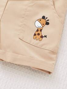 SHEIN Playful Pals 男婴休闲实用口袋翻领连体衣，舒适时尚，适合春夏季外出、旅行、生日派对照片