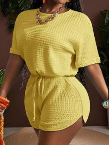 Slaydiva Nuevo estilo de primavera y verano casual básico de vacaciones, parte superior suelta con cuello redondo, hombros caídos, mangas cortas, puños, bajo con cordón y shorts ajustados de borde curvo, trenzados y arrugados, de color azul y gris