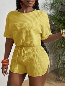 Slaydiva Nuevo estilo de primavera y verano casual básico de vacaciones, parte superior suelta con cuello redondo, hombros caídos, mangas cortas, puños, bajo con cordón y shorts ajustados de borde curvo, trenzados y arrugados, de color azul y gris