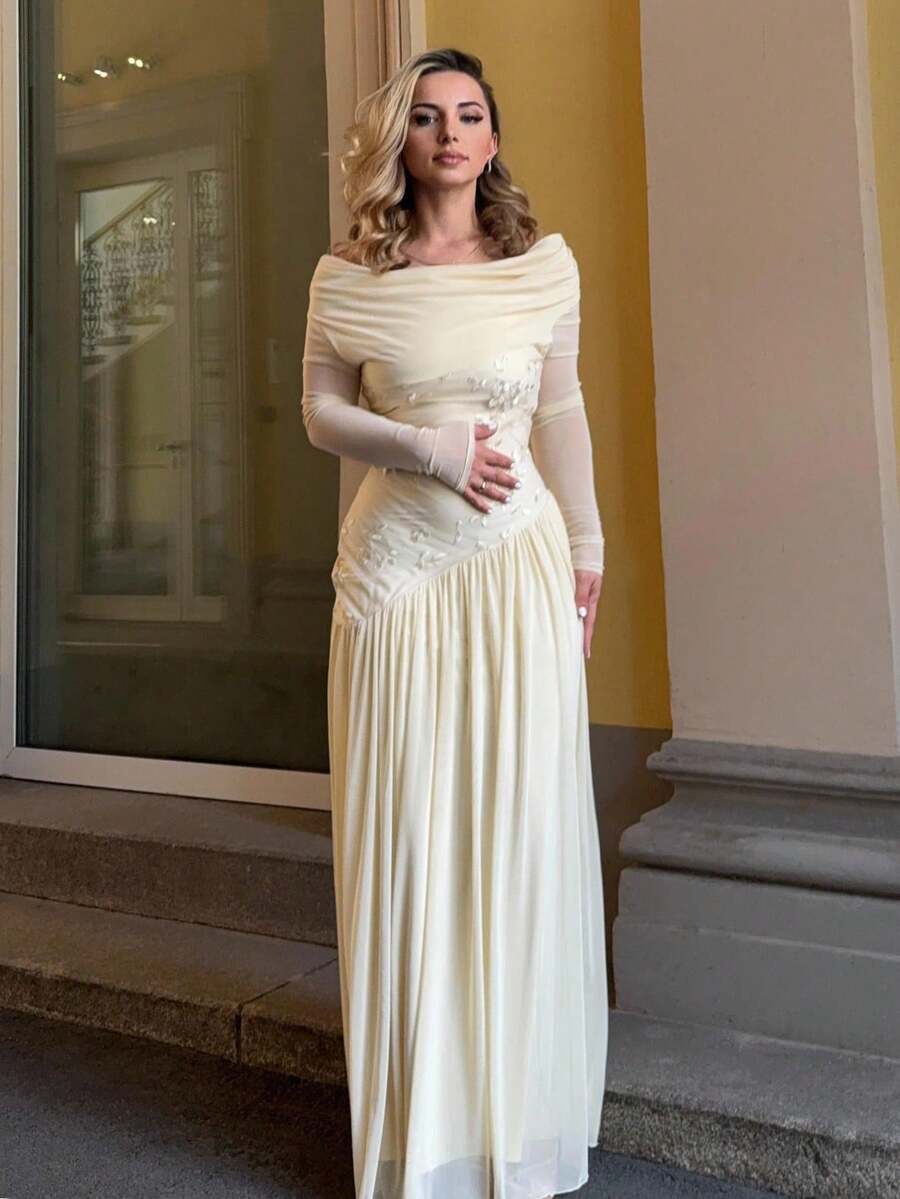 Jeta Ari 全新露肩长袖拼色网眼刺绣不对称下摆拼接弹力修身连衣裙 - 杏色 - 查看 1