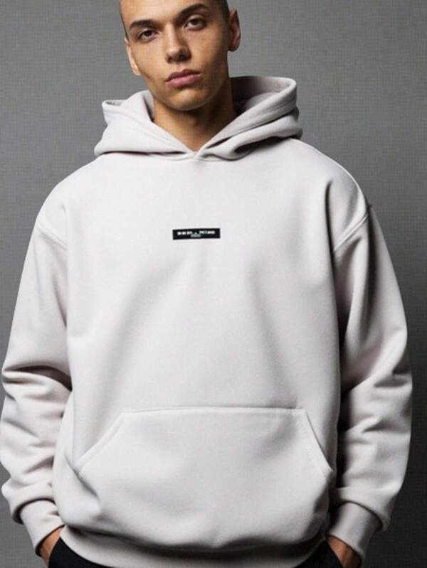 Moletom com estampa de fita cinza para meninos adolescentes, silhueta simples, estilo escolar casual, confortável e moderno, versátil, tecido macio, adequado para uso diário, escola, passeios, esportes ao ar livre