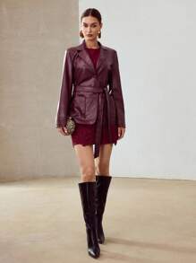 MOTF PREMIUM ÁO BLAZER CỔ VAI BẰNG DA PU CÓ TÚI CÓ THẮT LƯNG - Màu Đỏ Sâu - Xem 5