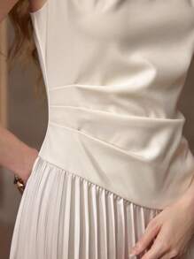MOTF PREMIUM FLORAL PRINT PLEATED DRESS - Apricot - View 2