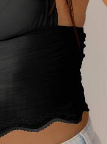 Aralina Top ajustado de verano con cuello de halter fruncido, ribete de encaje y elástico para mujer de talla grande, ideal para vacaciones - Negro - Ver 4