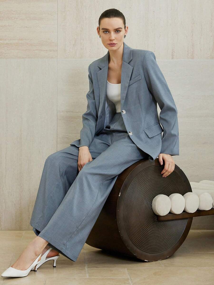 Aveloria Modichic 2 件女式中长腰修身西装外套和喇叭裤套装 - 灰色 - 查看 1