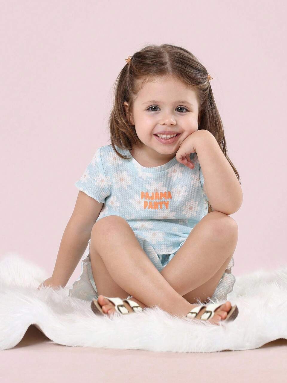 Conjunto de pijama corto informal con estampado floral suave y cómodo para dormir