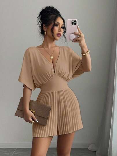 Elenzga Mono corto elegante para mujer de unicolor con escote en V profundo, mangas tipo murciélago y plisados