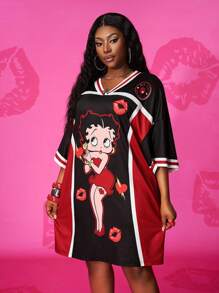 Betty Boop x SHEIN Slaydiva 大码女装 2025 春夏新款基本款休闲可爱黑红撞色 V 领宽松落肩超大短裙，卡通人物印花