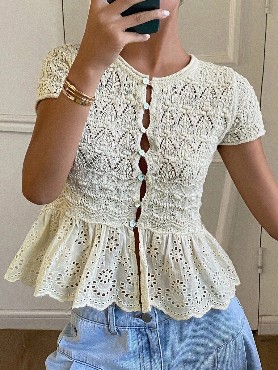 DAZY Suéter de punto casual de cuello redondo de manga corta con ajuste ceñido, dobladillo de encaje de unicolor y parches, para vacaciones, otoño - Beis - Ver 1