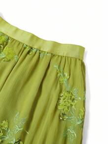 Ellevyn Bộ 2 áo sơ mi tay ngắn cổ tròn in hoa và chân váy lưới thêu cạp chun cho nữ, phong cách nghỉ dưỡng thanh lịch - màu xanh lá - Xem 7