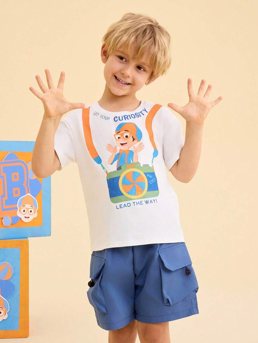 Blippi X SHEIN 小男孩卡通和相机印花白色百搭短袖T恤，夏季