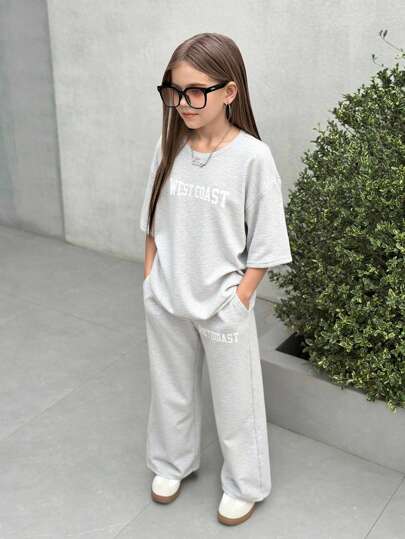 SHEIN Nova Glow 2 件套青少年女孩套装：休闲字母印花宽松圆领 T 恤 + 印花裤