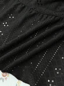 少女黑色针织休闲百搭镂空褶皱 A 字低腰迷你裙，适合夏季