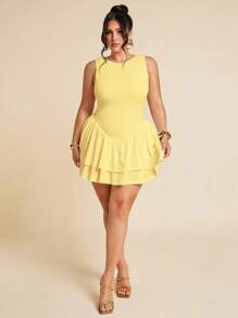 SHEIN BAE Plus Size Women's Spring And Fall Base Solid White Sleeveless Tight Pleated Slim Elegant Mini Double Layer Ruffle Women's Jumpsuit Women's Dress, Valentine's Day Jumpsuit, Daily Jumpsuit, Elegant Jumpsuit/ Plus Size Yellow Dress/ Yellow Dress Curve/ Lemon Dress Plus Size,Wedding Guest Dress Women
