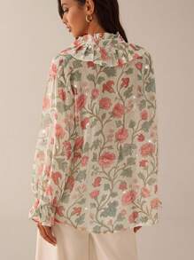 Lilora 优雅花卉印花透明雪纺荷叶边领结宽松袖女式衬衫，春夏花卉衬衫花衬衫女式衬衫女式花卉衬衫 - 米色 - 查看 2