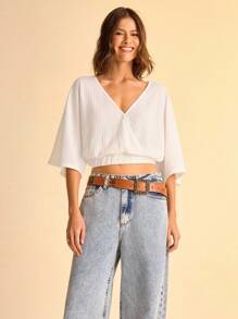 CAJUNI 女士度假风 V 领华夫格针织纹理休闲蝙蝠袖宽松短款上衣，夏季上衣，女士上衣，白色上衣，女士户外上衣，白色上衣，短款上衣，白色短款上衣，女士上衣，女士白色上衣，基础款上衣，女士夏季上衣，女士工作衬衫，女士休闲上衣。