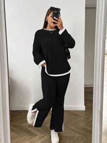 SHEIN PETITE CURVE 2 sztuki/zestaw Plus Size Kontrastowe wykończenie dzianiny żebrowanej z okrągłym dekoltem, długim rękawem i rozciętymi nogawkami, długie spodnie, zimowe ubrania dla kobiet - Czarne i Białe - Zobacz 5