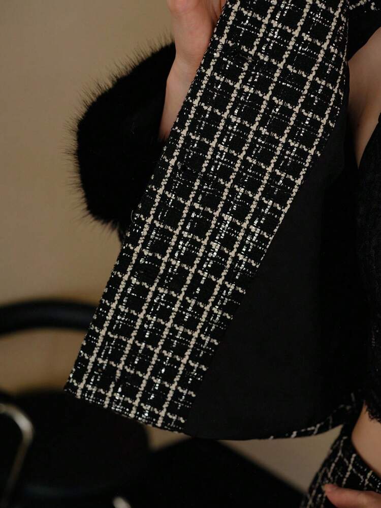 PLAID PRINT FLAP DETAIL FAUX FUR CUFF CROP JACKET