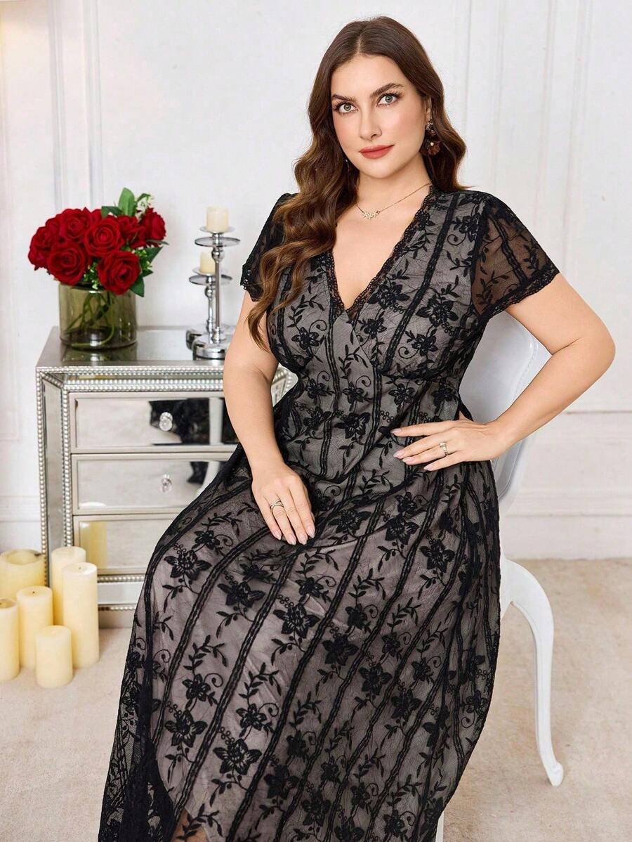 Modelyn Robe élégante de grande taille à manches courtes en maille brodée col en V coupe évasée, printemps/été - Noir - Voir 1