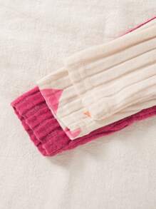 SHEIN 3 件套女婴冬季套装：长袖纹理针织上衣、心形印花打底裤、时尚休闲家居服 - 彩色 - 查看 4