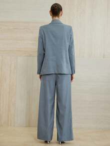 Aveloria Modichic 2 件女式中长腰修身西装外套和喇叭裤套装 - 灰色 - 查看 2