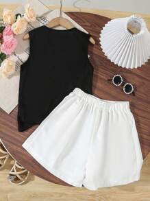 Ensemble de commutation élégant pour jeune fille composé d'un débardeur noir décoré de fleurs 3D et de shorts blancs - Noir et Blanc - Voir 2