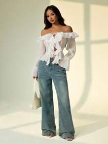 SHEIN PETITE قميص نسائي أبيض طويل الأكمام واحد الكتف ذو كشكشة رومانسي وجذاب للربيع والصيف، به كشكشة في الرقبة وذيل غير متماثل، مناسب للأعياد والعطلات والحفلات والاستخدام اليومي