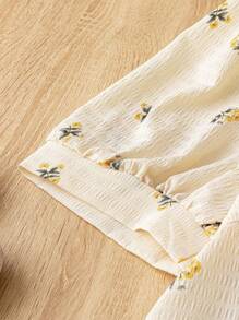 Mulvari 大码女式花卉纽扣设计短款泡泡袖衬衫