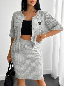 EURMUSE Luźny, okrągły dekolt, krótki rękaw, prążkowana dzianina w kształcie serca, kontrastowe hafty, zapięcie na guziki, szczotkowana przędza, kardigan i mini spódniczka z dzianiny ściągaczowej w jednolitym kolorze, 2-częściowy zestaw dzianinowy na co dzień, szykowny, jesień i zimę
