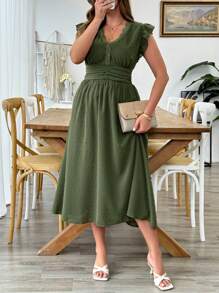 Flirla Plus Size Women Elegant Jacquard Flounce Sleeve V-Neck Waist Fitted Long Dress - Green - View 6