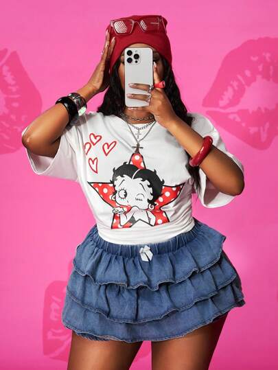 Slaydiva Betty Boop x SHEIN Camiseta básica casual, de streetwear, holgada de cuello redondo y manga corta con estampado de dibujos animados, lunares y estrellas, en color blanco, para mujer de talla grande, nueva colección primavera y verano 2025