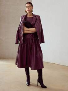 MOTF PREMIUM Ärmeloses Kleid aus PU-Leder mit durchgehendem Strass, Metalltaille und Glockenrock - Bordeaux - Übersicht 7