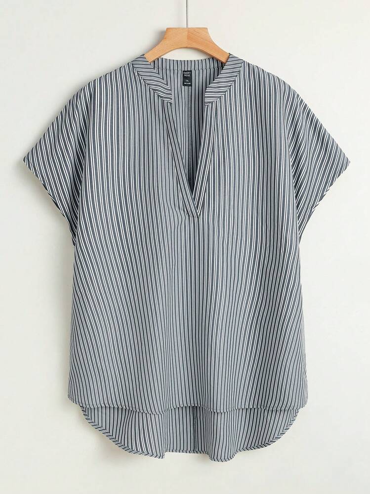 Plus Size Women Striped V-Neck Batwing Short Sleeve Casual Loose Fit Tunic Blouse - Black and White - View 1