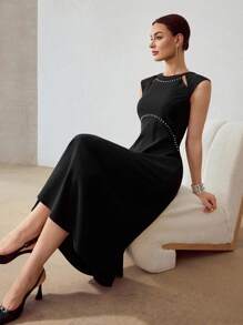 MOTF PREMIUM 纯色水钻细节镂空飘逸下摆连衣裙 - 黑色 - 查看 2