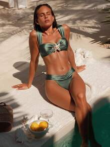 Swim Chiccia Swim Vcay-D 纯色金属装饰细肩带女式夏季度假泳衣套装 - 軍綠色 - 查看 1