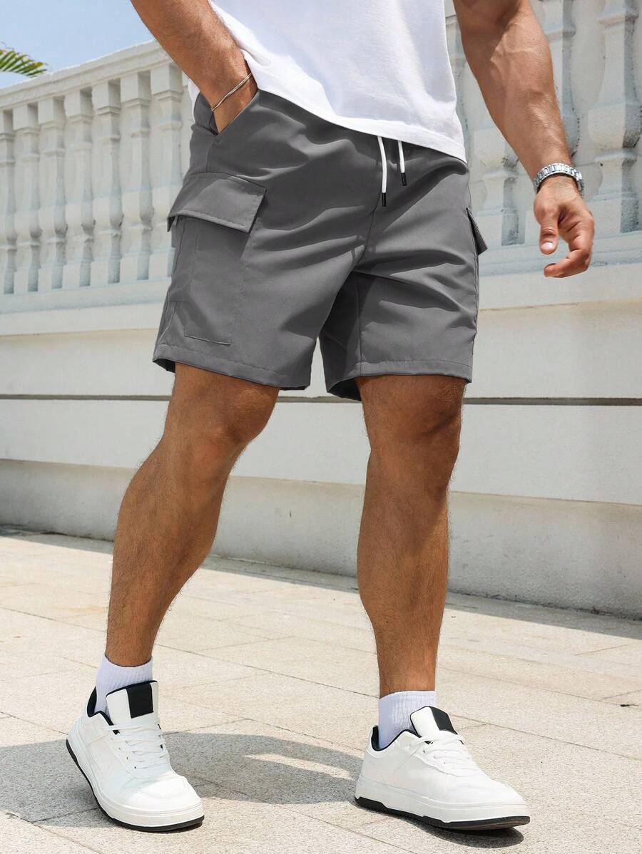 Manfinity Homme 男士夏季休闲翻盖口袋抽绳腰工装短裤 - 深灰色 - 查看 1