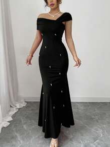 Rafferiza Elegant Asymmetrical Neck Red Straight Wool Beaded Fishtail Dress For Women, Spring/Summer - Black - View 4