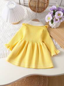 SHEIN Elladie kids Baby Girl Long Sleeve Peter Pan Collar Sweater Dress,Pastel Yellow,Autumn,Cute,Family Matching Contrast Color Ruffle Trim Knit Clothes Spring Winter - Yellow - View 2