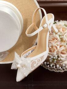 CUCCOO HITCHD 1 双女式白色蕾丝尖头穆勒鞋，珍珠蝴蝶结装饰和网眼细节，高跟鞋 - 白色 - 查看 12