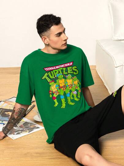 TEENAGE MUTANT NINJA TURTLES | SHEIN Men's Cartoon Letter Graphic Dropped Shoulder Loose Sleepwear Set With Drawstring Shorts, Suitable For Summer