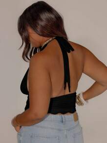 Aralina Top ajustado de verano con cuello de halter fruncido, ribete de encaje y elástico para mujer de talla grande, ideal para vacaciones - Negro - Ver 6