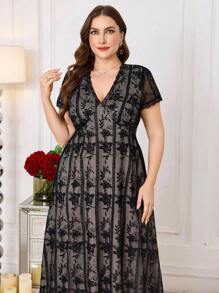 Modelyn Robe élégante de grande taille à manches courtes en maille brodée col en V coupe évasée, printemps/été - Noir - Voir 5