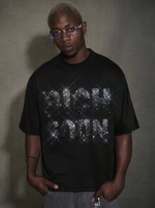 PAVTROS Manfinity Streetrush 男士休闲宽松水钻装饰“RICH SOON”图案 T 恤，适合日常穿着、男友/丈夫礼物、周年纪念礼物 男士黑色图案 T 恤 水钻图案 T 恤 Rich Soon T 恤 水钻 T 恤 男士水钻 T 恤，嘻哈街头，男朋友礼物，男士街头服饰 - 黑色 - 查看 2