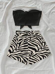 Soleia 黑色和杏色对比斑马纹女式短裤搭配黑色抹胸上衣两件套，夏季休闲度假风格斑马纹两件套两件夏季服装短款两件套斑马纹短裤套装两件短裤装2件套短款服装适合外出