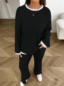 SHEIN PETITE CURVE 2 sztuki/zestaw Plus Size Kontrastowe wykończenie dzianiny żebrowanej z okrągłym dekoltem, długim rękawem i rozciętymi nogawkami, długie spodnie, zimowe ubrania dla kobiet - Czarne i Białe - Zobacz 3