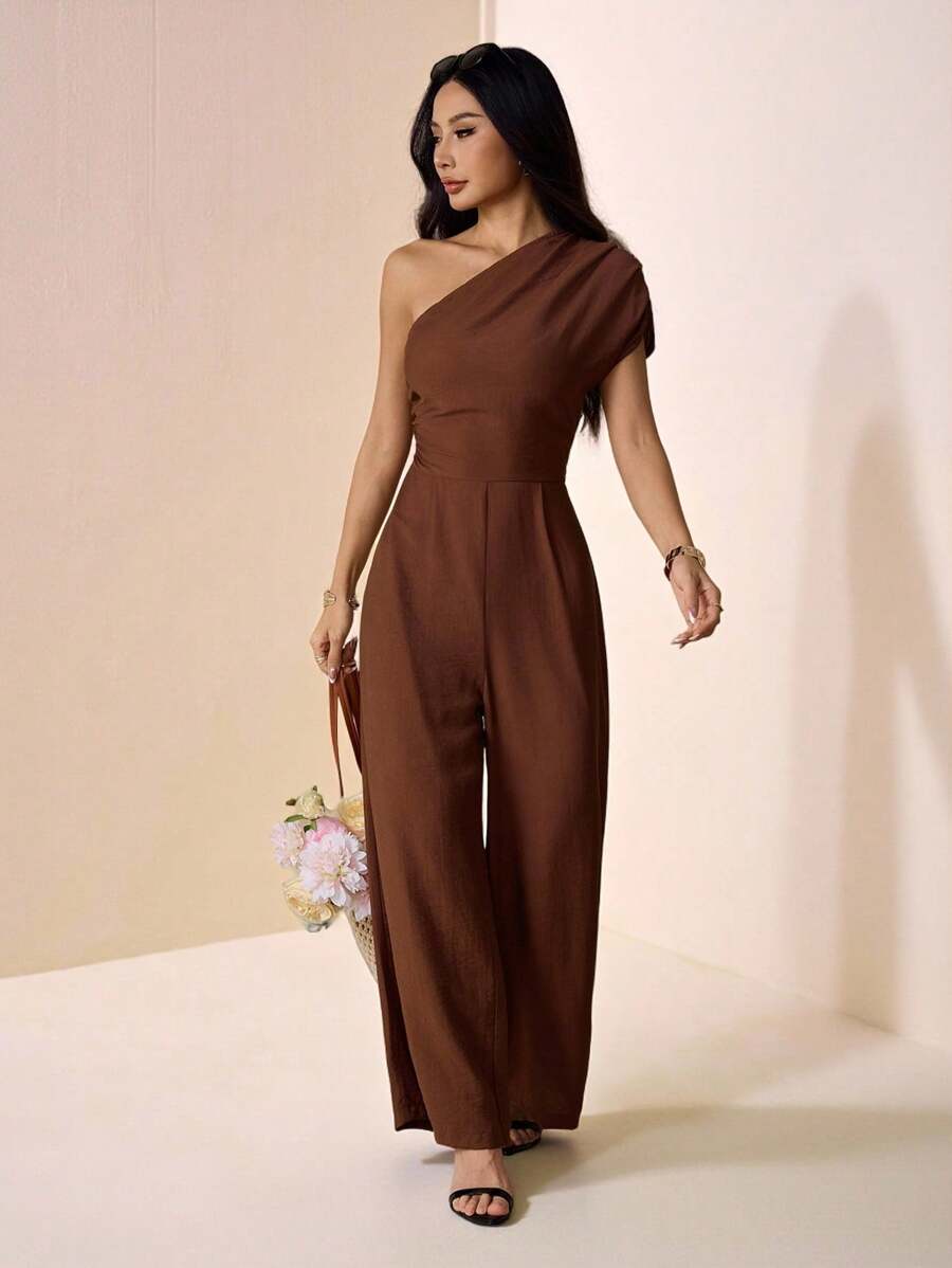 SHEIN PETITE Combinaison sans manches en lin texturé de couleur brune avec design asymétrique. Nouveauté printemps/été 2025, idéale pour les festivals de musique, Pâques, la Saint-Patrick, le style occidental, nomade, les fêtes d'anniversaire, la remise des diplômes, le style campus, les tenues quotidiennes décontractées, les vacances, les croisières, la plage, les bains de soleil, les virales et le style de rue. - Tabac - Voir 1