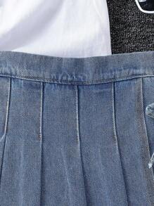 SHEIN 年轻女孩儿童女孩休闲时尚褶皱设计裤，带蝴蝶结侧边带，水洗牛仔蓝色舒适腰部百搭短裙，新款简约街头时尚 - 中等水洗藍 - 查看 5