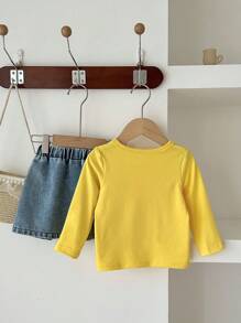 SHEIN Playful Pals 女婴春秋时尚街头风格可爱两件套：黄色长袖花朵装饰上衣和印花牛仔 A 字裙，适合日常穿着、拍照和旅行 - 彩色 - 查看 4