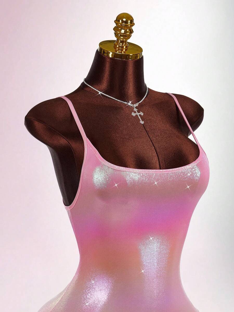 SHEIN X Scot Louie Amplova Đầm ôm body dây mảnh màu nhũ kim loại cho nữ - Hồng - Xem 1